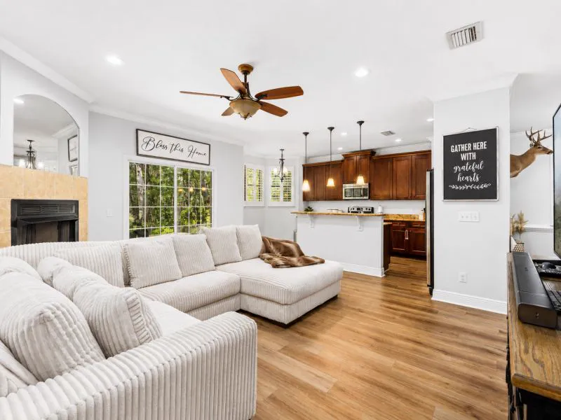 Dining room real estate photo Lake City FL