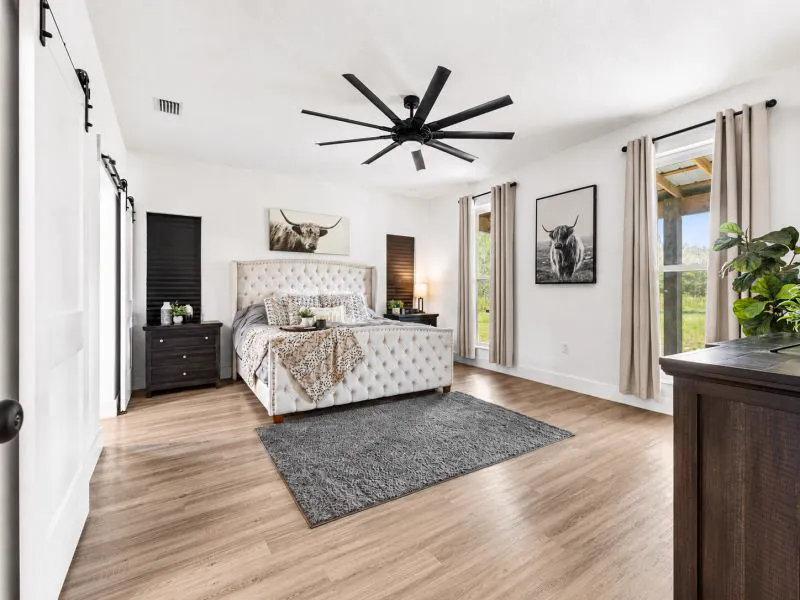 Living room listing photo North Florida